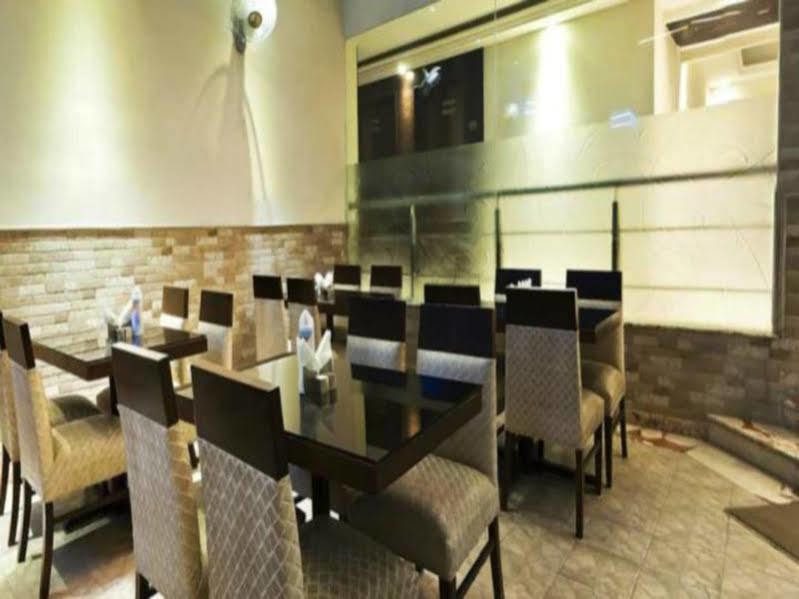 Fabhotel Marble Arch Karol Bagh Delhi  Ngoại thất bức ảnh